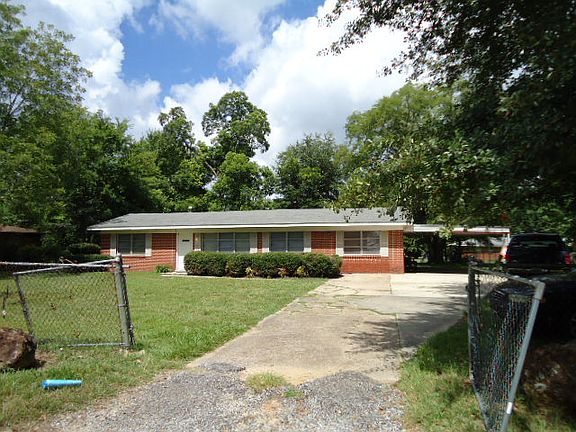 3rd image of 610 Langley Dr