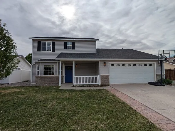 30 Roundhouse St, Montrose, CO 81401