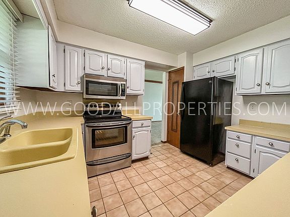 5th image of 3705 Breckenridge Cir