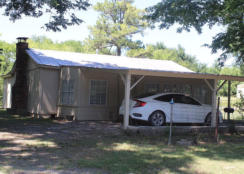 1st image of 31313 E 685th Ln