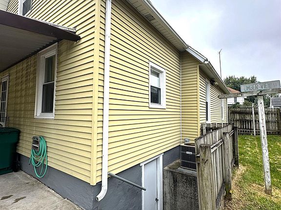 3rd image of 797 E Knox St