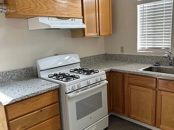 5th image of 614 N College Ave