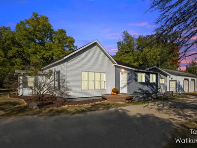 727 Chatham St SE, Lowell, MI, 49331