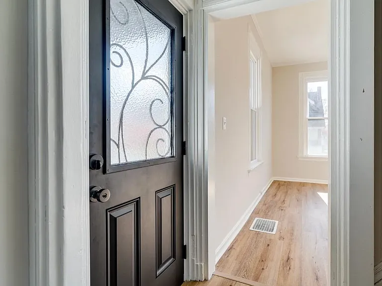 1734 Cleveland Ave — Photo 3