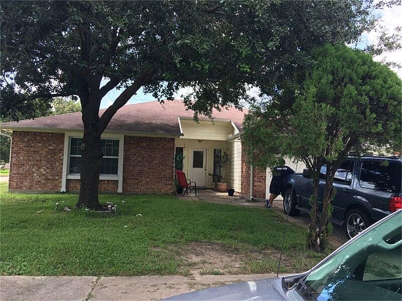 1st image of 7303 Sonnet Glen Ln