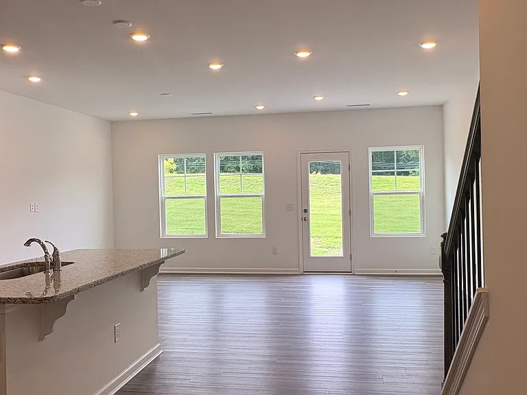 248 Snowfield Dr — Photo 6