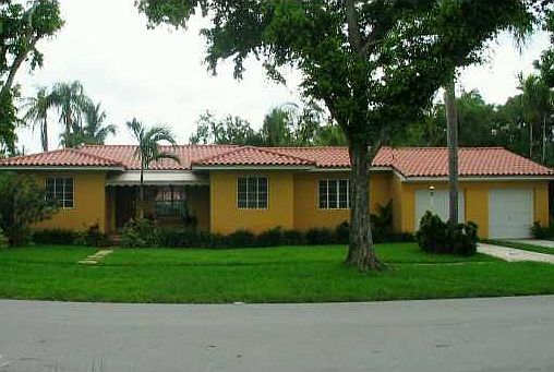 2nd image of 924 Sorolla Ave
