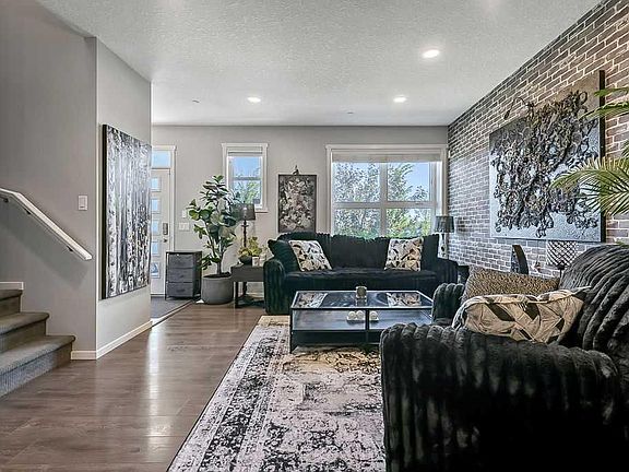 4th image of 1139 Livingston Way NE