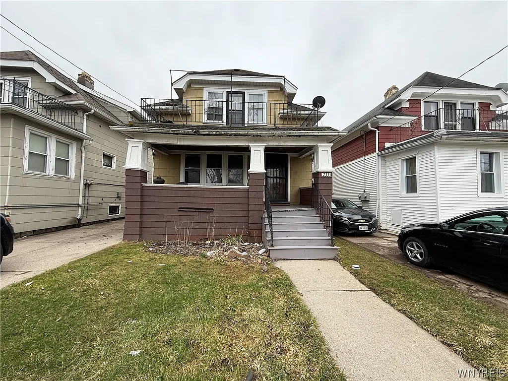 Building Photo - 733 Lasalle Ave