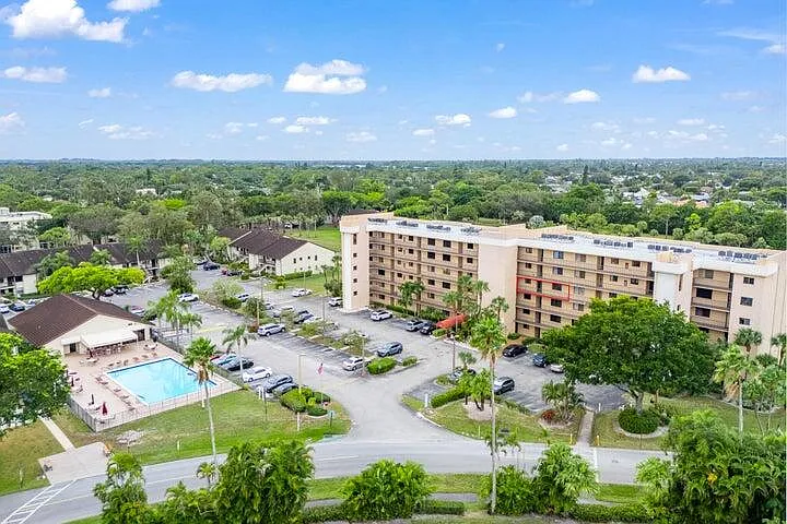 7770 Tahiti Ln #405 — Photo 1