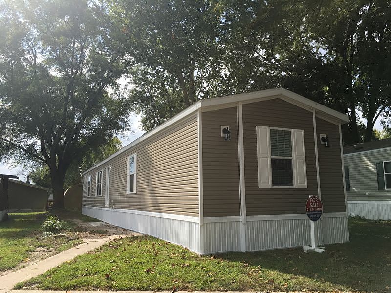 1st image of 240 Mellott St