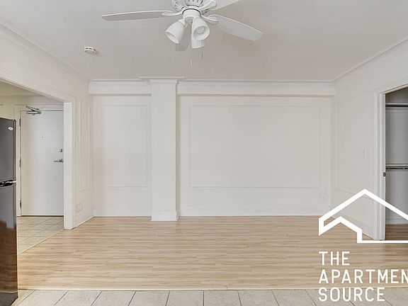 3rd image of 2756 N Pine Grove Ave APT 914