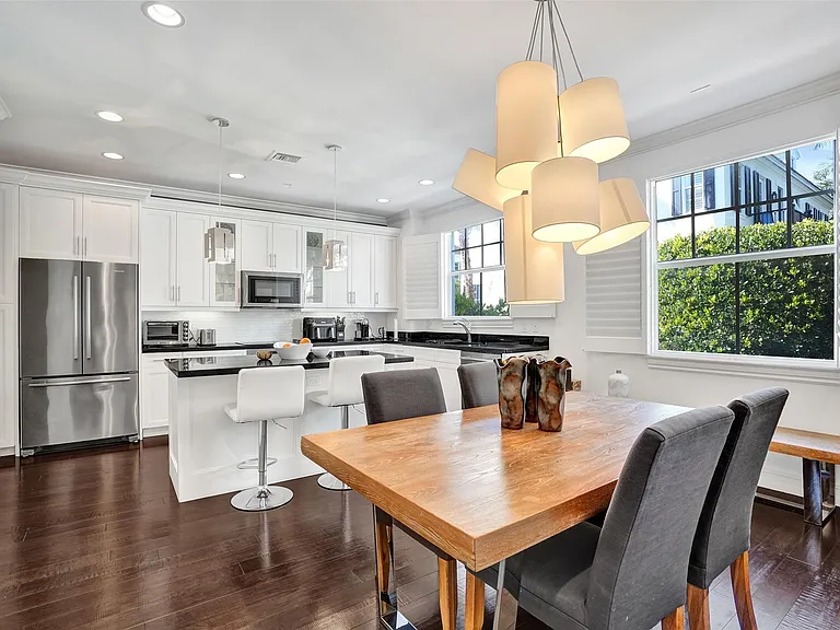 381 E Cannery Row Cir — Photo 3