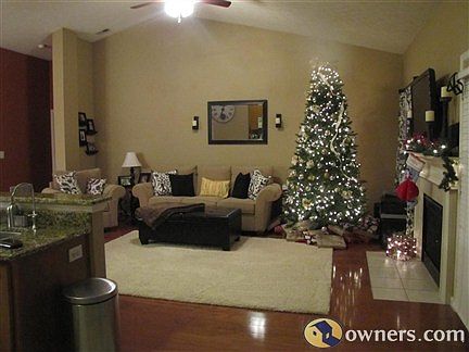 Living Room with hardwood