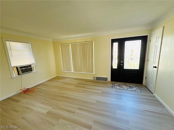 5th image of 14516 Tabor Ave