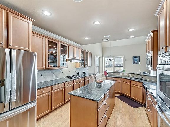 4th image of 1801 Imperial Springs Dr