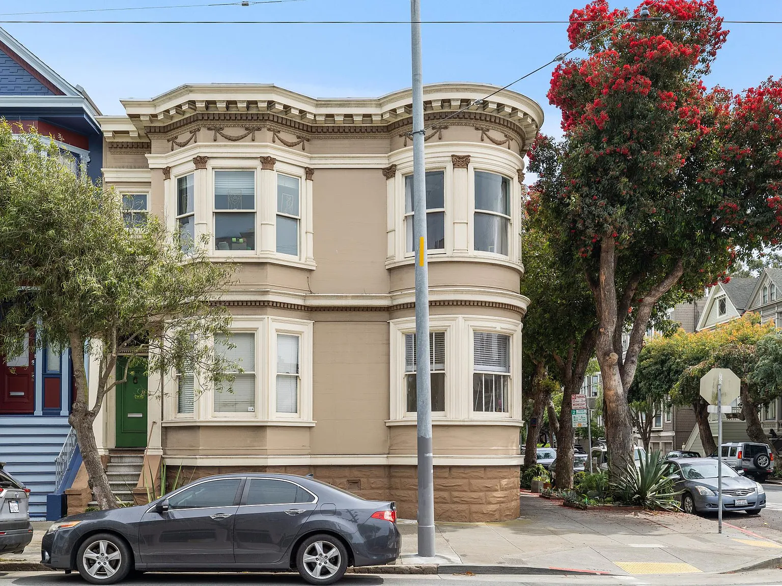 3 bed, $6,500 — Photo 2