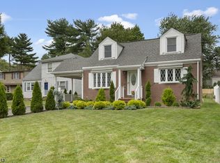 571 Orchard St, Rahway, NJ 07065