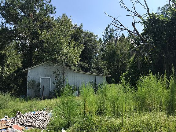3rd image of 23980 NE State Road 16