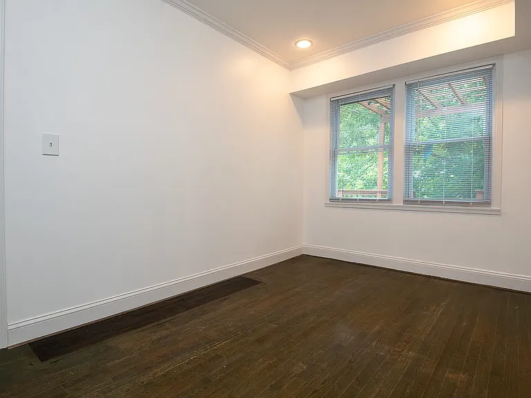 1821 Providence St NE #4 — Photo 12