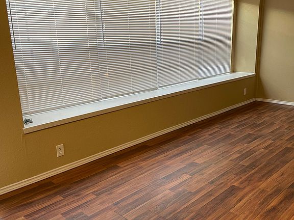 3rd image of 28 W Creek Ln #2