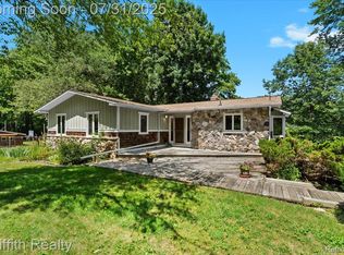 2493 Swarthout Rd, Pinckney, MI 48169
