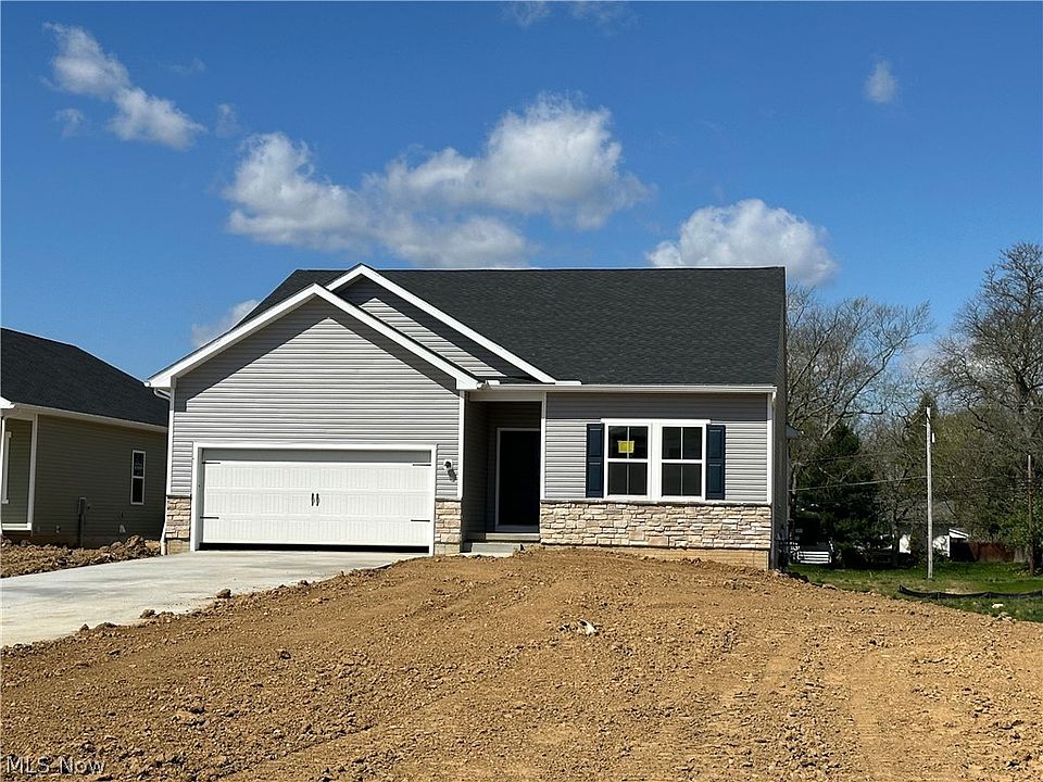 1st image of 369 Jonagold Dr NE