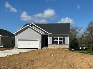 369 Jonagold Dr NE, Louisville, OH 44641
