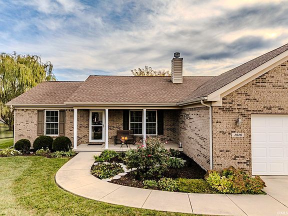 2nd image of 1816 N Sandal Wood Dr