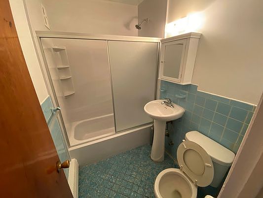 5th image of 25-21 33rd St #2F