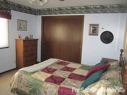 4th image of 1327 N Day St