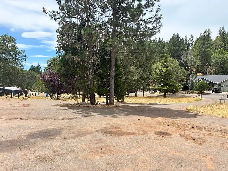 520 Sarma Dr — Photo 28