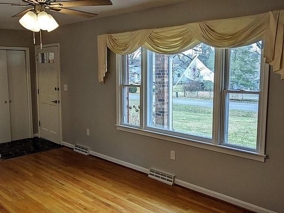 4th image of 105 Lee Ln