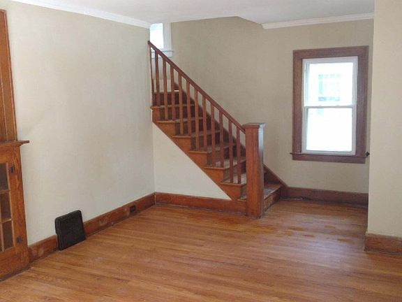 5th image of 1741 Willard Ave SE