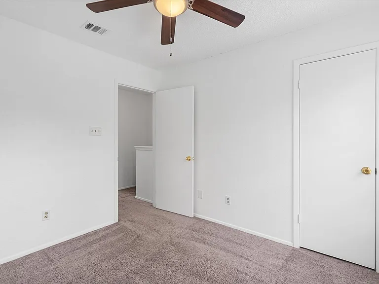 1015 E Yager Ln #79 — Photo 21