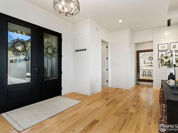 2nd image of 3802 Bridle Ridge Cir