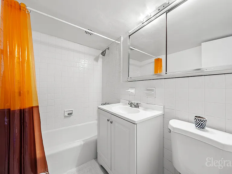 43 W 85th St #3A — Photo 9