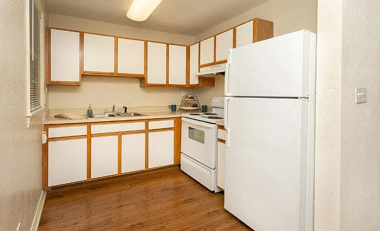 St Johns Landing Apartments — Photo 7