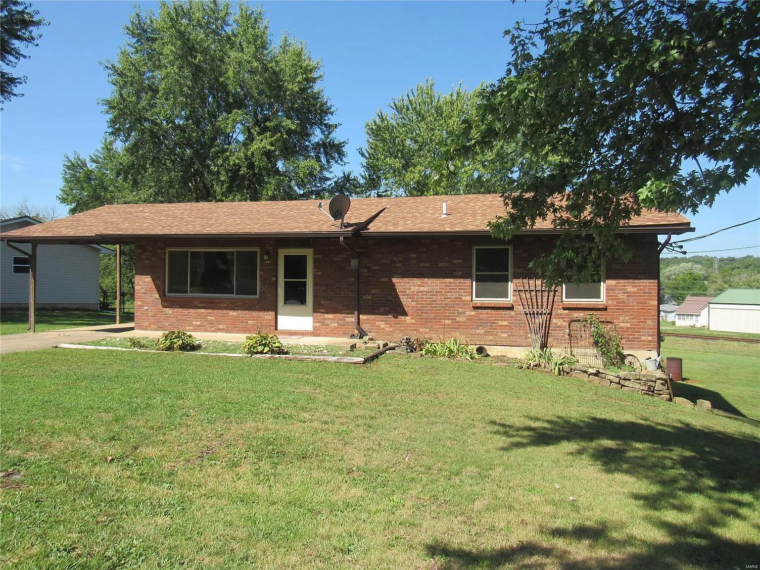 309 Allen St photo 1