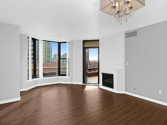 2nd image of 500 W Harbor Dr Unit 716