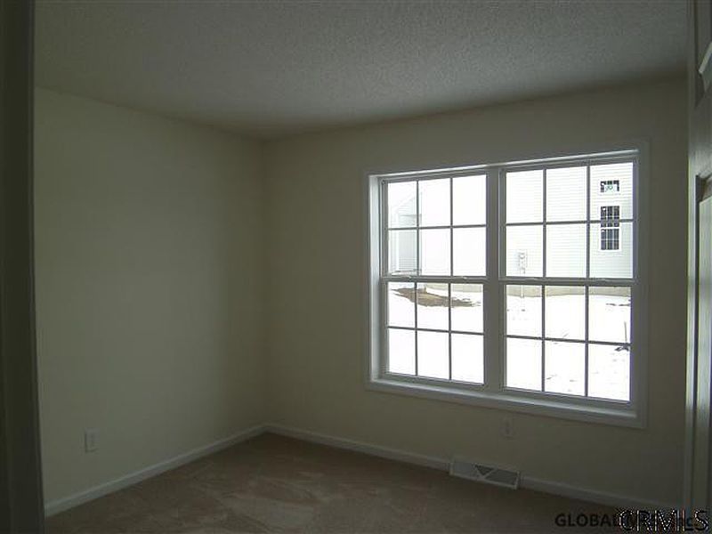 5th image of 3B BREEZY POINTE Way