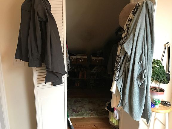 5th image of 2153 W Potomac Ave #2r
