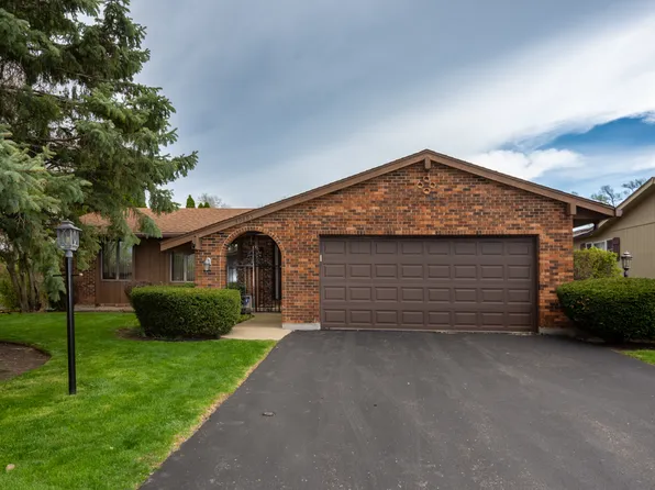 39895 N Crabapple Dr, Antioch, IL 60002