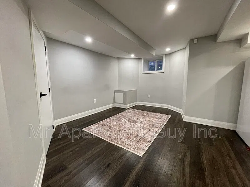 2 bed, 1.0 bath, $1,595 — Photo 2