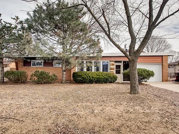 3rd image of 4843 N Redwood Dr
