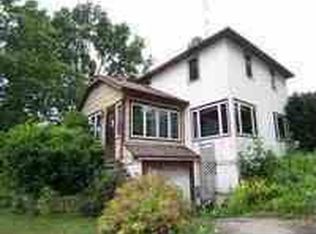 6335 Town Hall Rd, Bristol, WI 53590