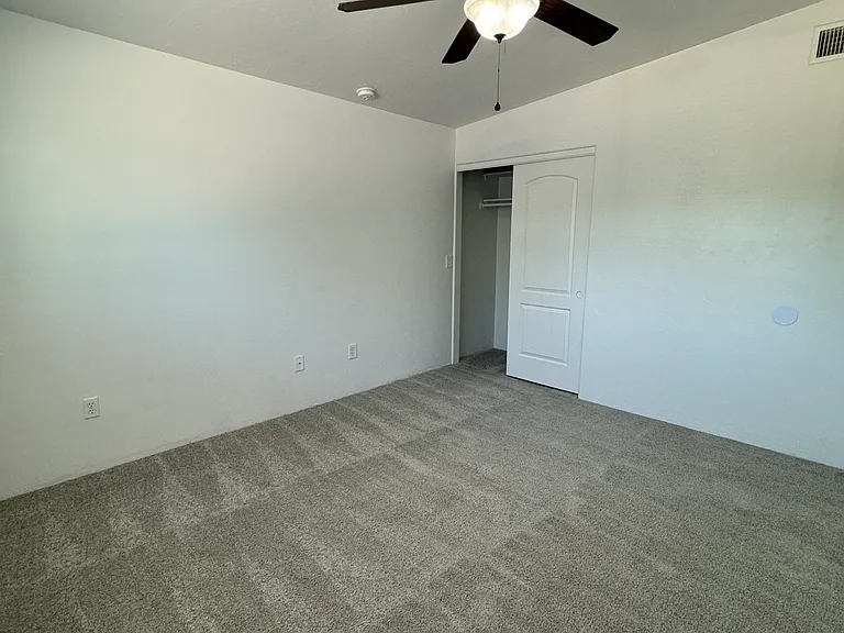 120 N Campbell Ave — Photo 18