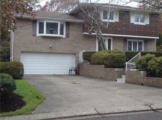 390 Cavan Dr, Pittsburgh, PA