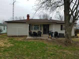 403 Davis St, Newton, IL 62448