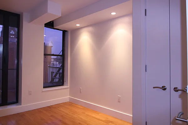 Rented by Nooklyn NYC LLC | media 33